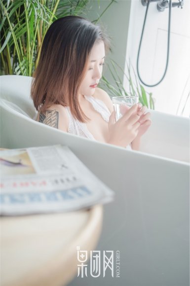 春季该穿什么 错过这些搭配你的春天真的就白过了!:开云电竞平台(图4) 开云电竞官网